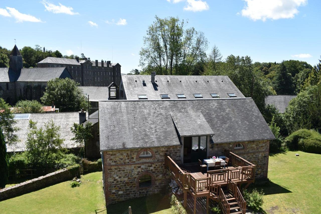 Gites In Le Neufbourg -Mortain Kültér fotó