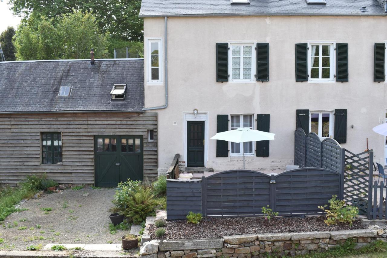 Gites In Le Neufbourg -Mortain Kültér fotó