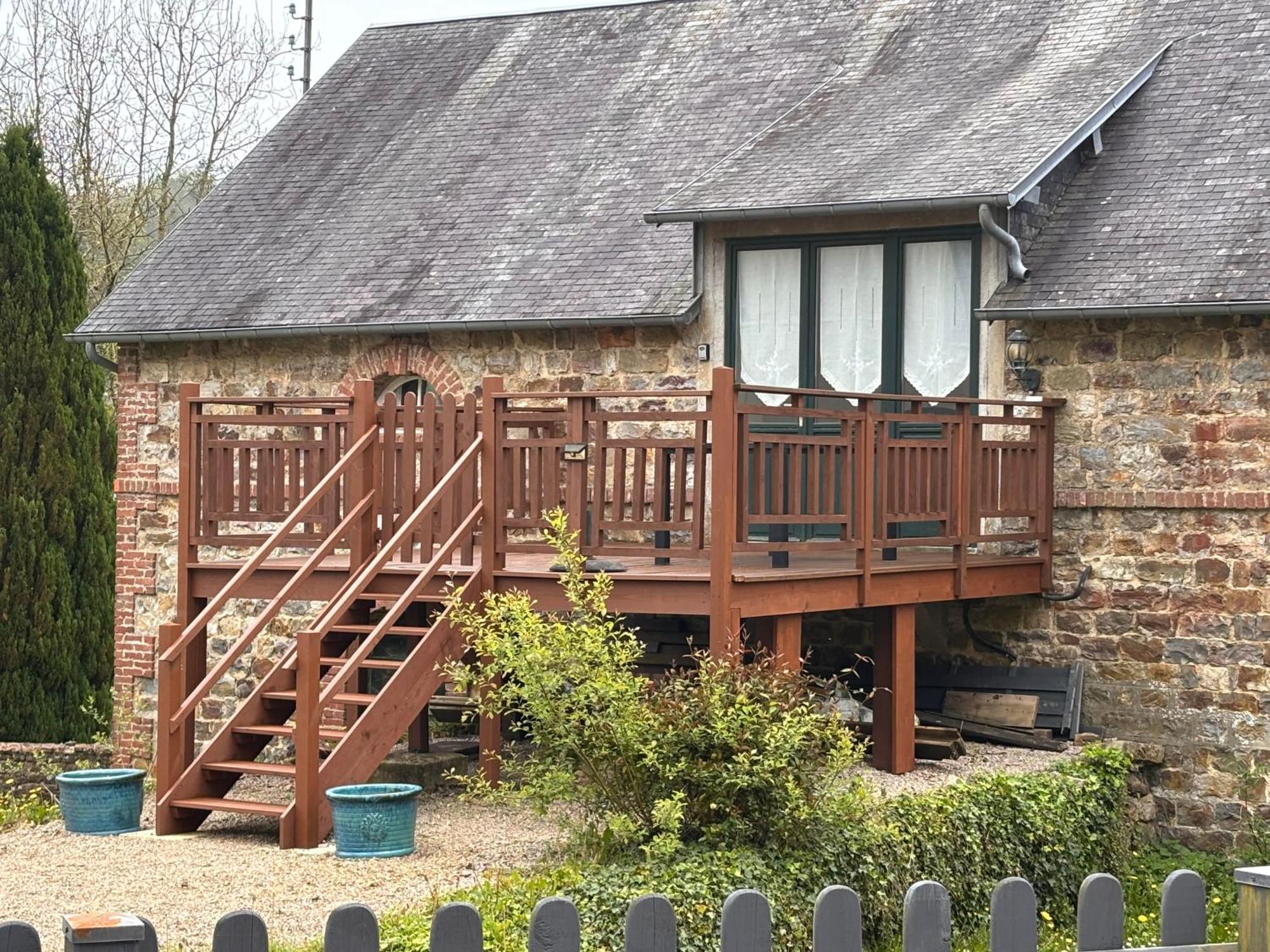 Gites In Le Neufbourg -Mortain Kültér fotó